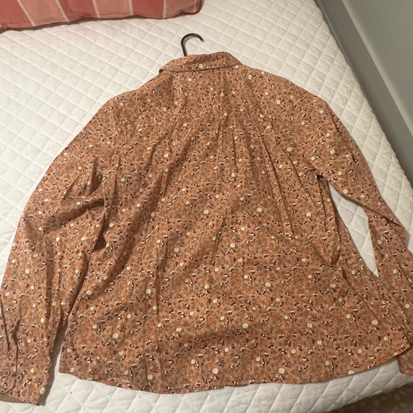 Orvis size 18 button up top - Picture 5 of 5